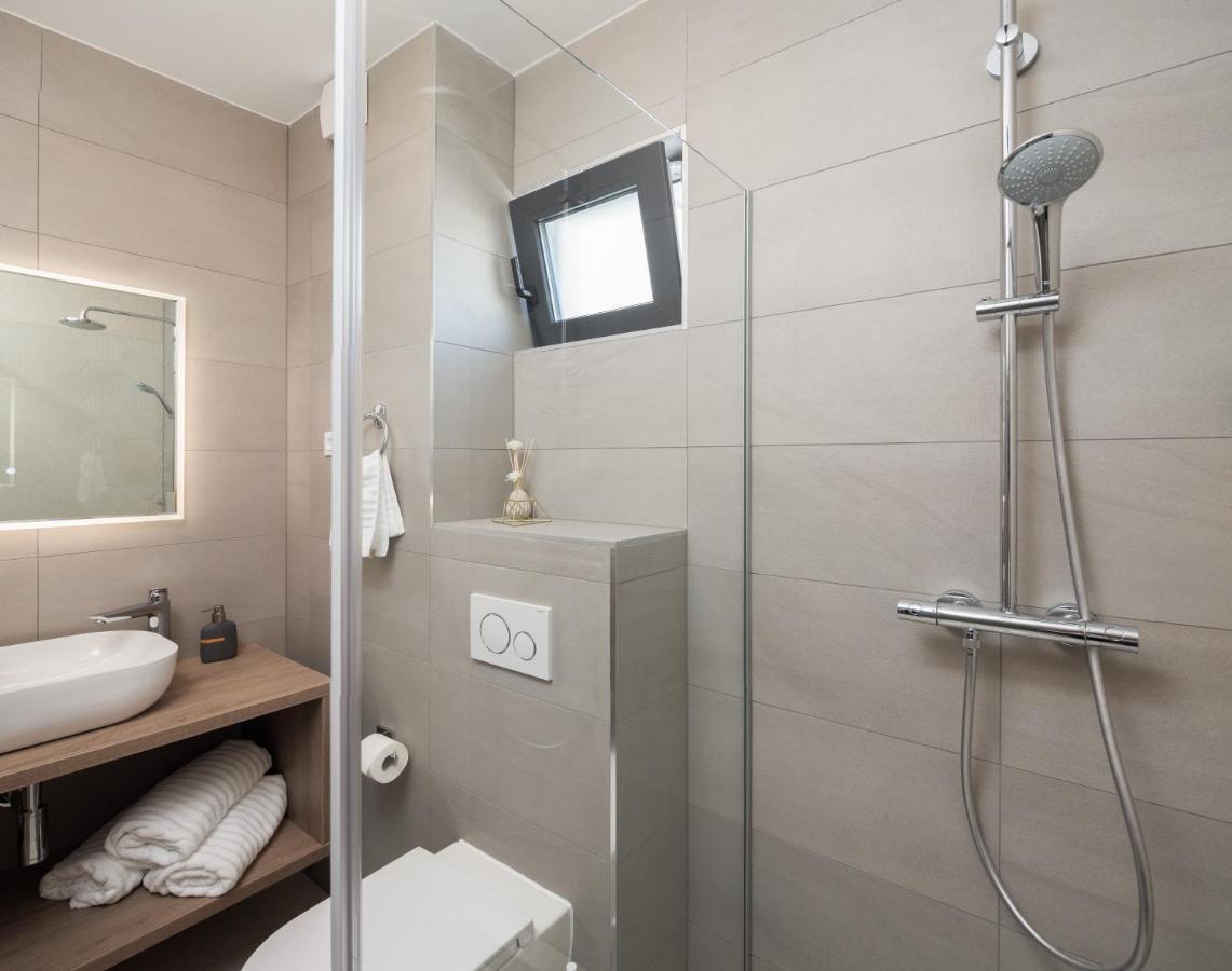 Villa Four Brothers - Penthouse Suite Подстрана Екстериор снимка